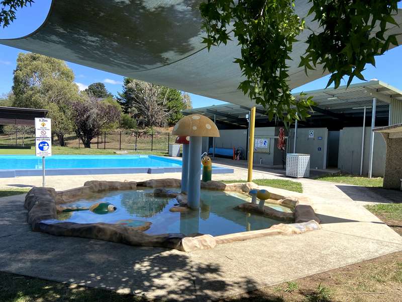 Ballan Outdoor Pool