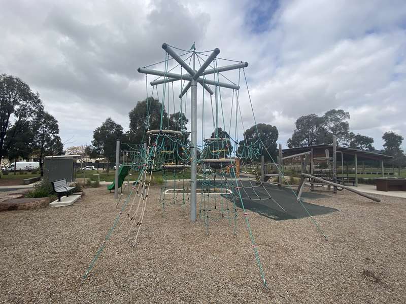 Balmoral Park Playground, Windsor Boulevard, Derrimut