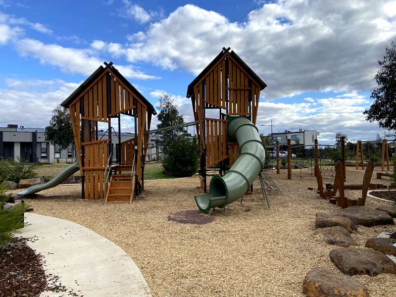 Bayview Walk Playground, Thornhill Park