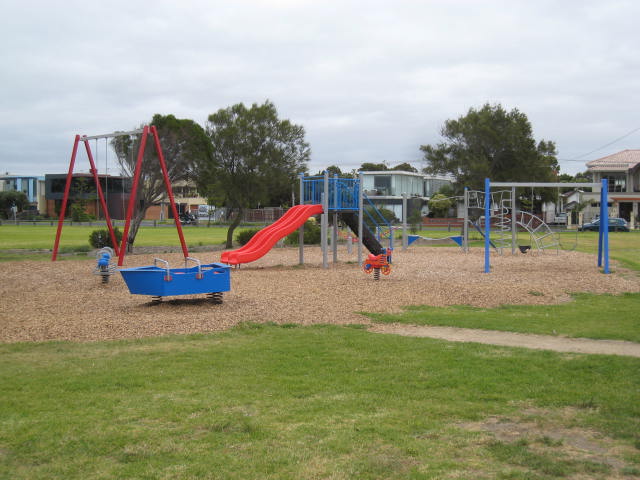 The Best Playgrounds Near Beaches