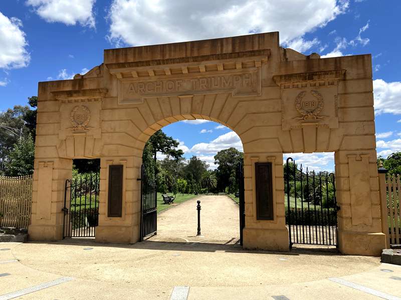 Bendigo Botanic Gardens (White Hills)