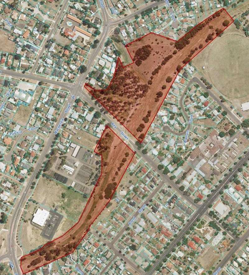 Bendigo Linear Creek Reserve Dog Off Leash Area (Golden Square