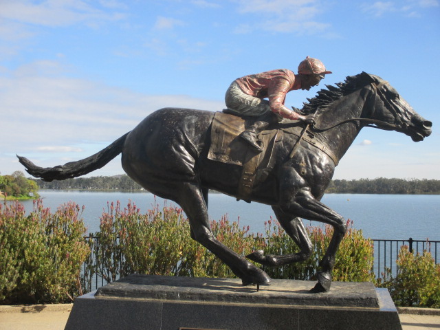 Nagambie - Black Caviar Statue