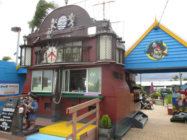 Blackball & Basket Mini Golf