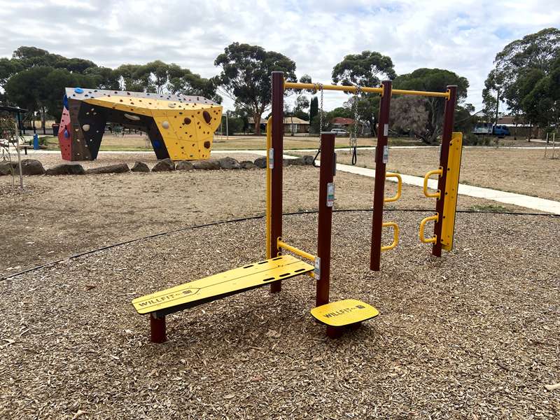 Blackwood Drive Outdoor Gym (Melton South)