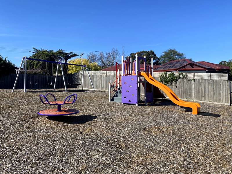 Bloye Park Playground, Beverley Street, Drouin East