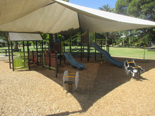 Botanic Gardens Playground, Baker Street, Horsham