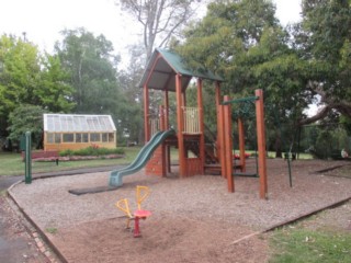 Botanic Gardens Playground, Cnr French St and Kennedy St, Hamilton