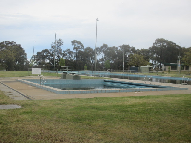 Bendigo - Brennan Park Swimming Pool (Flora Hill)