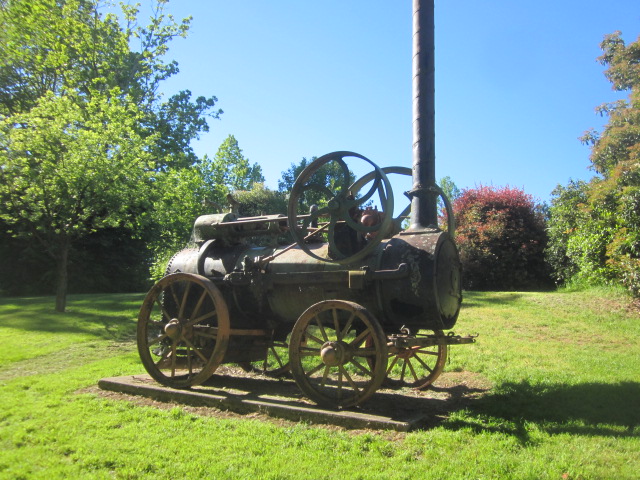 Apex Park with Steam Engine, Bright