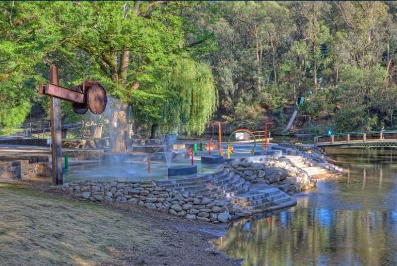 Bright Water Play Park