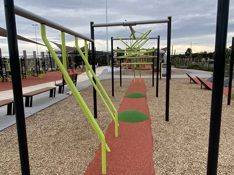 Brookdale Road Reserve Ninja Warrior Course (Point Cook)