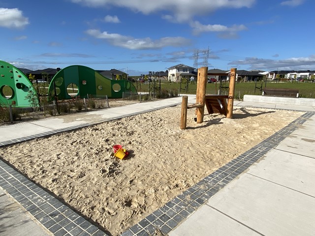 Brumich Way Playground, Clyde North