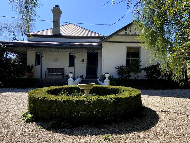 Buninyong Blue Plaques Walk