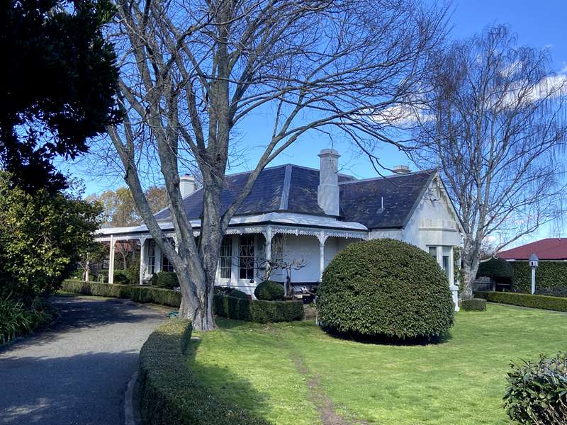 Buninyong Blue Plaques Walk