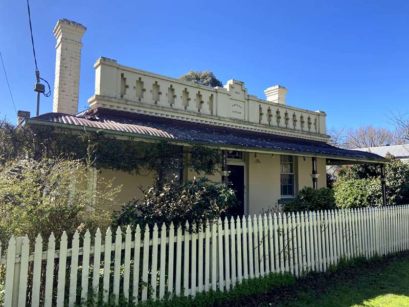 Buninyong Blue Plaques Walk