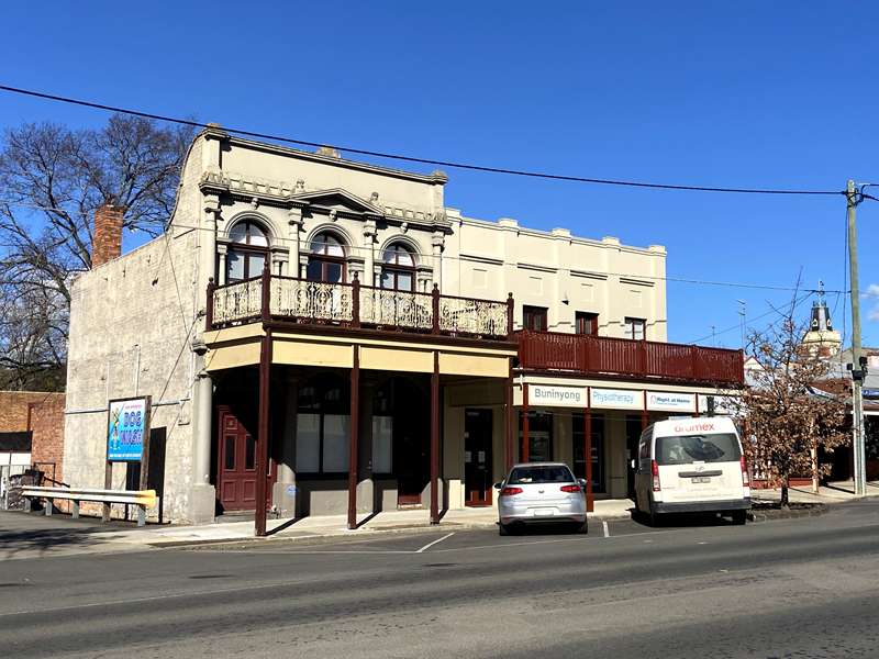 Buninyong Blue Plaques Walk