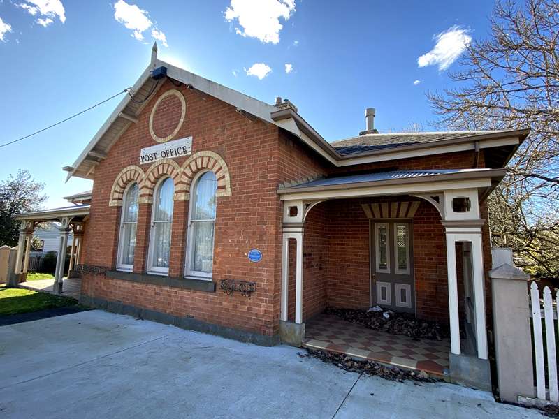 Buninyong Blue Plaques Walk