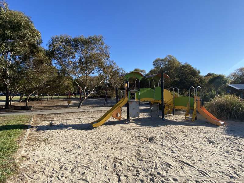 Burnside Heights Recreation Reserve Playground, Tenterfield Drive, Burnside Heights