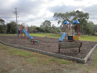 Cannes Court Playground, Highton