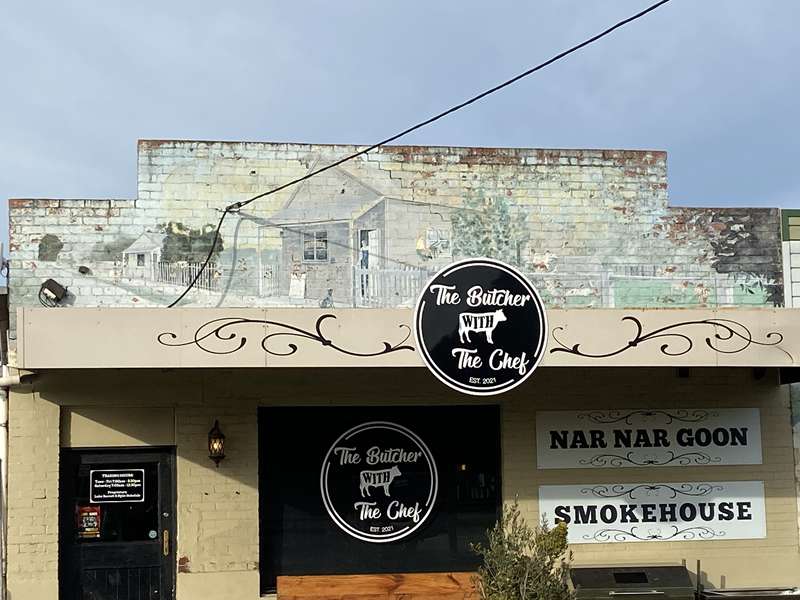 Nar Nar Goon Murals