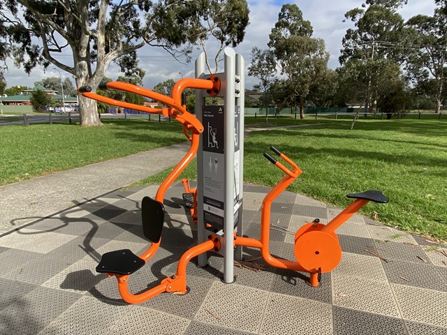 Central Road Reserve Outdoor Gym (Hampton Park)