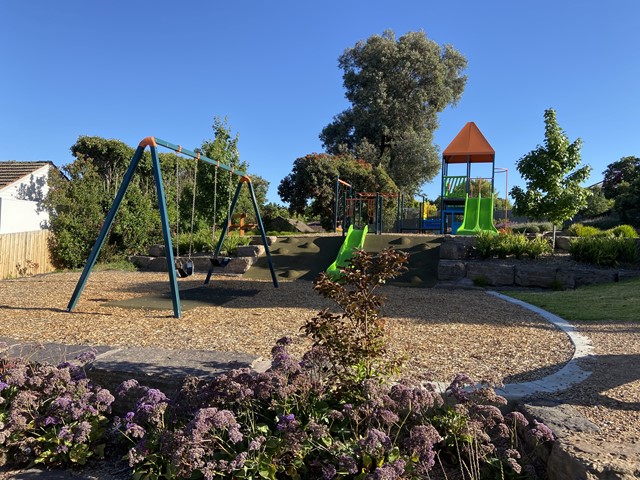 Chaucer Street Playground, Box Hill South