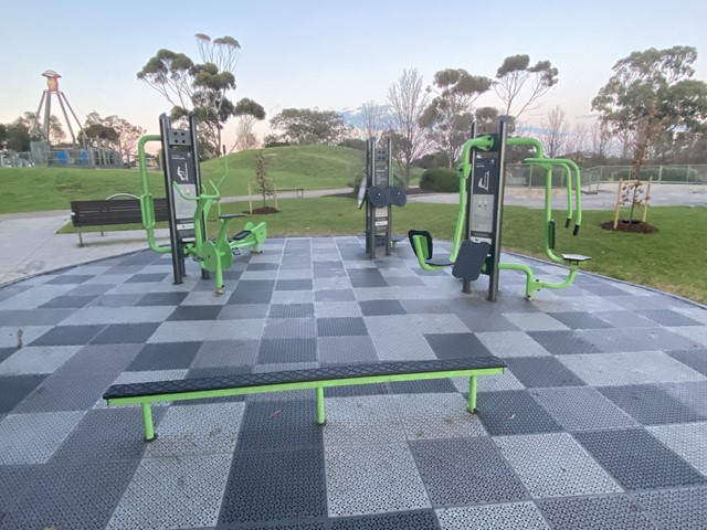 Cherry Lake Outdoor Gym (Altona)