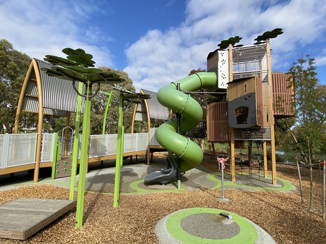 Chichester Drive Playground, Taylors Lakes