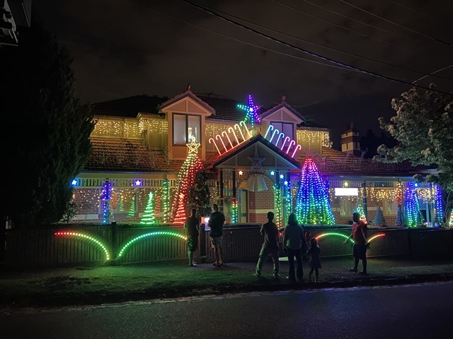 Christmas Lights (88 Parkhill Road, Kew)