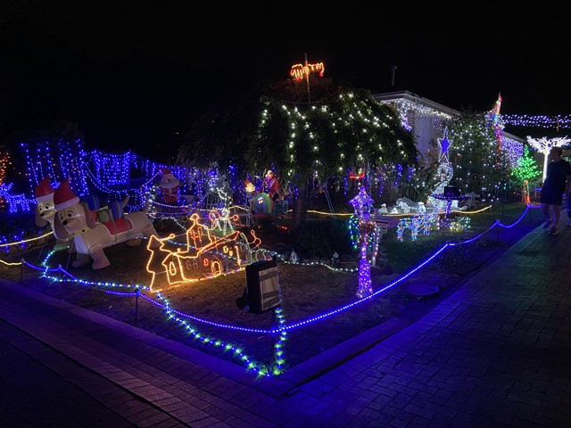 Christmas Lights (Nimary Court & Cherelle Court, Eltham North)