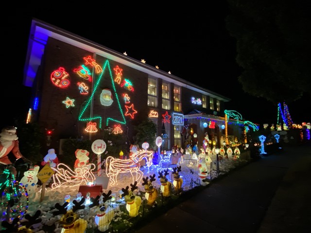 Christmas Lights (10 Pushkin Court, Doncaster East)