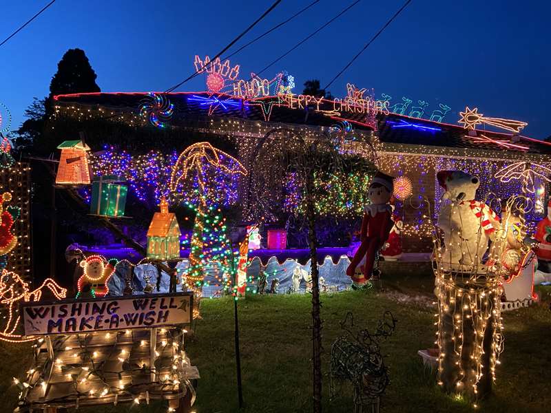 Christmas Lights (11 Lebanon Crescent, Mulgrave)