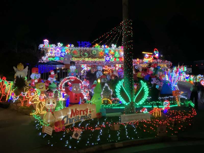 Christmas Lights (11 Rawdon Court, Boronia)