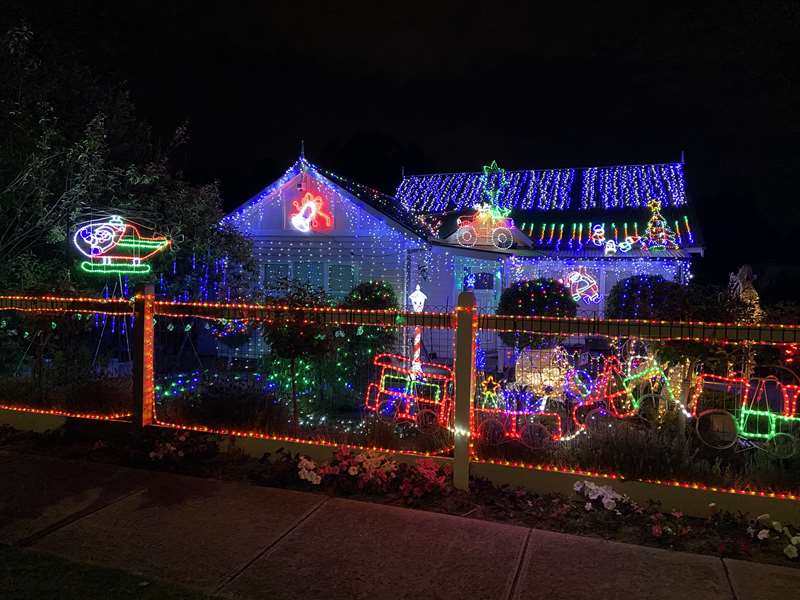 Christmas Lights (18 Zander Avenue, Nunawading)