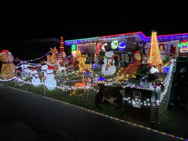 Christmas Lights (21 Meldrum Avenue, Mill Park)