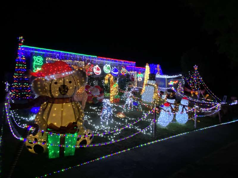 Christmas Lights (21 Meldrum Avenue, Mill Park)