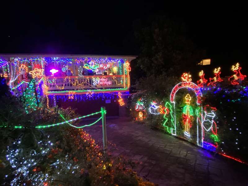 Christmas Lights (25 Mulgrave Way, Croydon North)