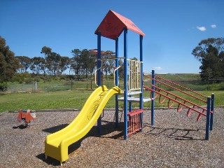 Churchill Avenue Playground, Tullamarine