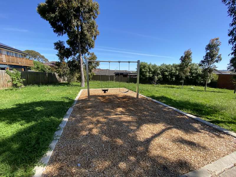 Clarke Drive Playground, Gladstone Park