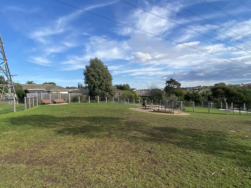 Cliff Whitworth Reserve Fenced Dog Park (Essendon West)