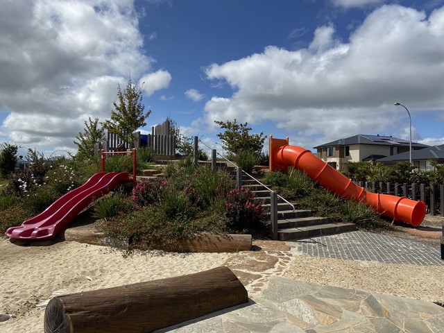 Clydevale Avenue Playground, Clyde North