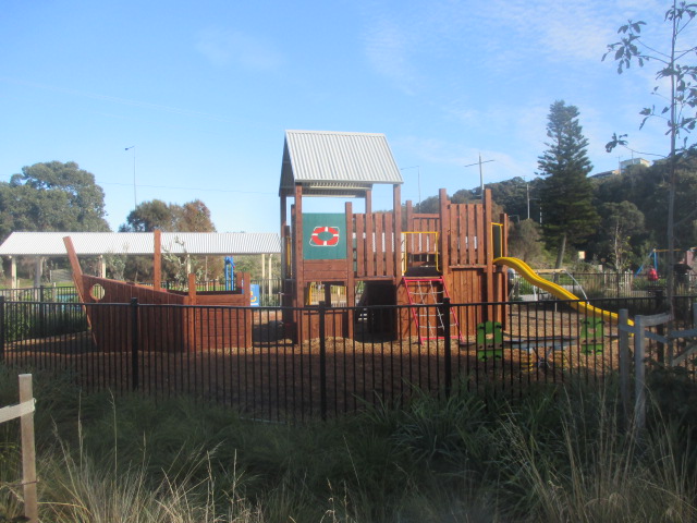 Marine Parade Reserve Playground, Marine Parade, Lakes Entrance