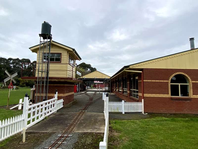 Cobden Miniature Railway & Mini Golf Park