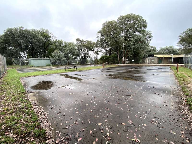 Coongulla Community Centre Tennis Courts