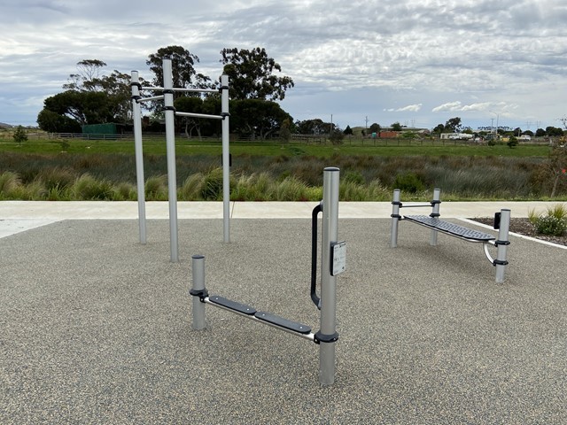 Corroboree Street Outdoor Gym (Clyde North)