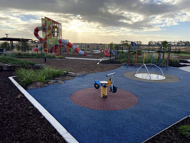 Cosmopolitan Drive Playground, Wyndham Vale