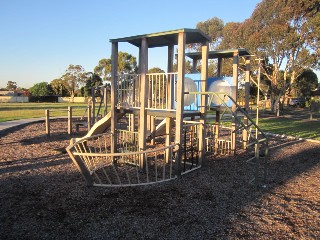 Cowper Avenue Playground, St Albans