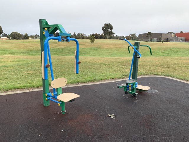 Craigieburn Gardens Outdoor Gym (Craigieburn)