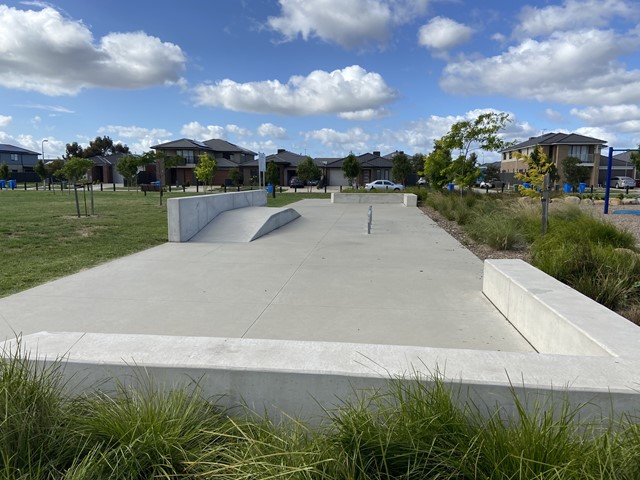 Cranbourne East Skatepark (McFarlan Way)